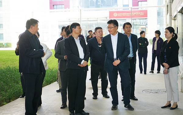 人民教育與同仁堂股份產品營銷分中心達成戰略合作