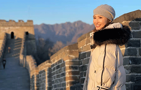 讓美國導(dǎo)演向中國人道歉的她，再一次感動中國