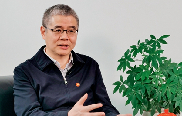 專訪龍芯中科董事長(zhǎng)胡偉武：“芯”火相傳，擦干祖國(guó)身上的恥辱