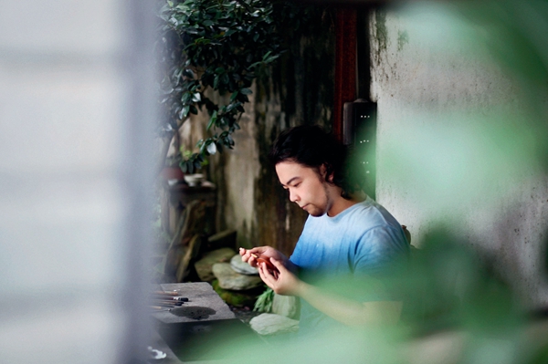 金繕工藝師,化“傷痕”為藝術