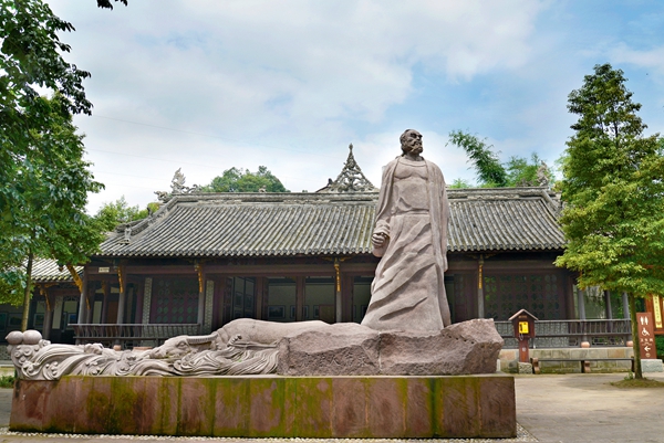 “古鎮金三角”，破題“千鎮一面”
