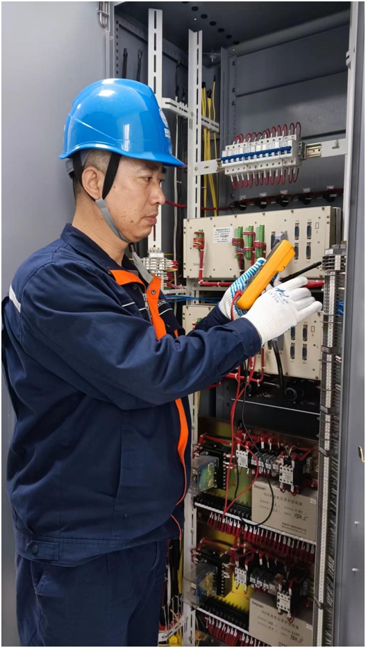 劉文剛：大連供電公司的“發明專業戶”