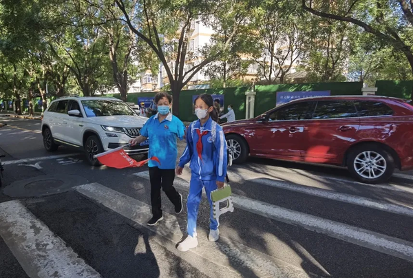 二十年如一日 “義工奶奶”張國清的護(hù)學(xué)路