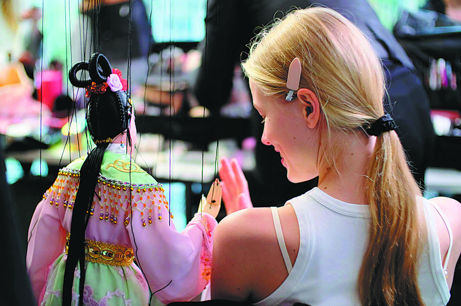 Chinese fashion struts on global stage